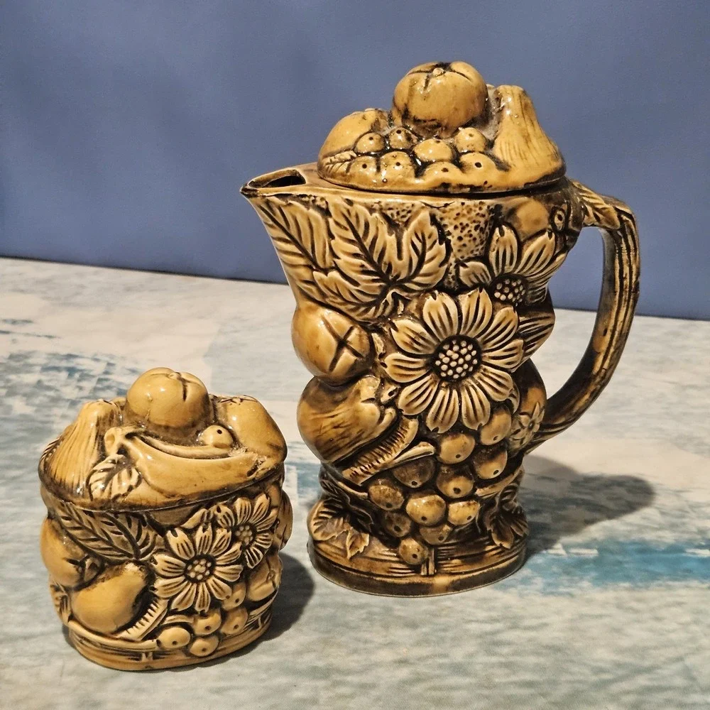 Vintage 1960s Japan Majolica Daisy Fruit Pitcher & Lidded Jar Ceramic Set